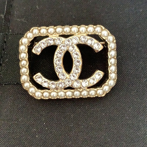 Chanel - Picture 2 of 5